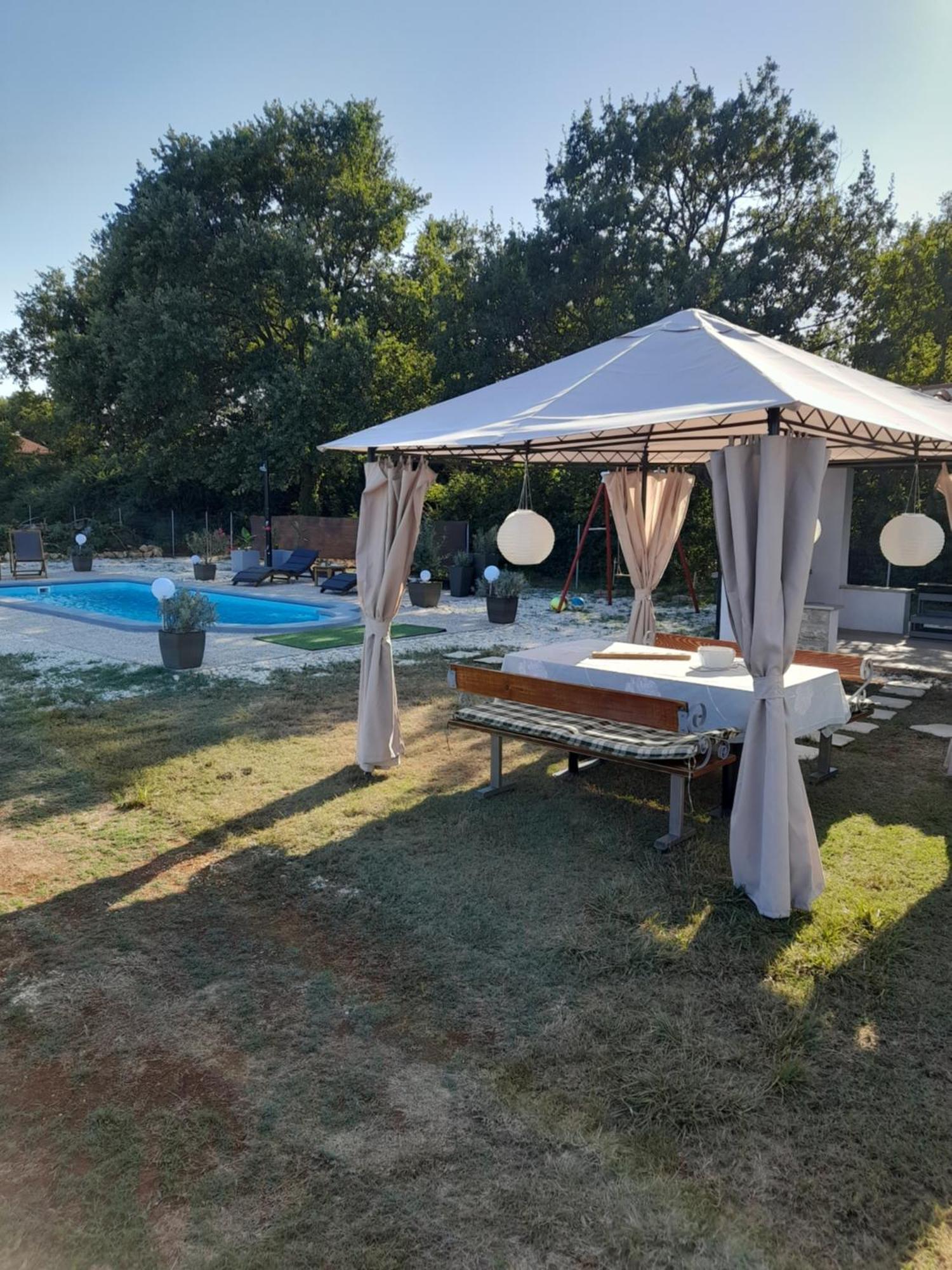 Holiday home Kuca Za Odmor Natura Sisan